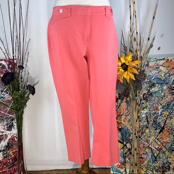 WHBM pink slim crop ankle pants. - Picture 2 of 14